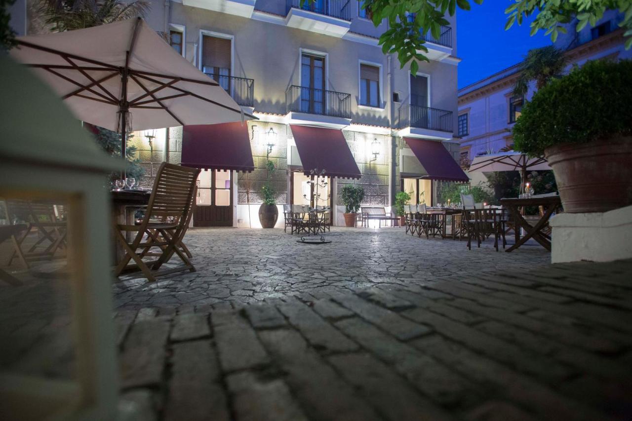 Hotel Victoria Maiorino Cava deʼ Tirreni Exterior foto