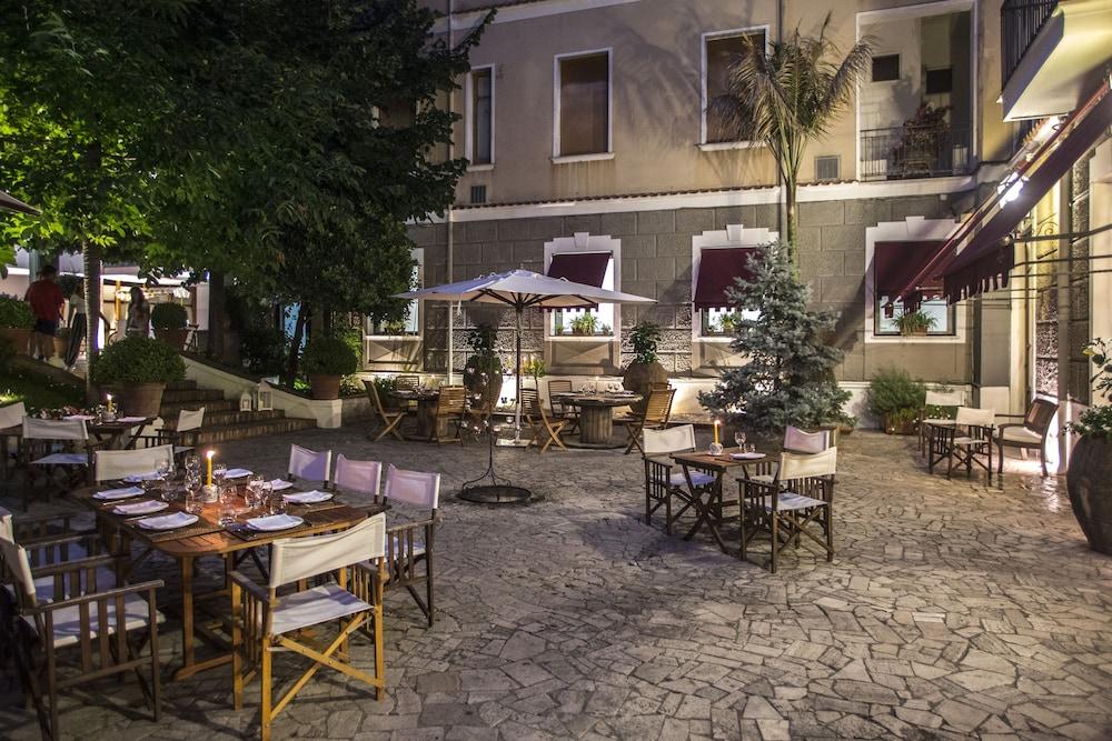 Hotel Victoria Maiorino Cava deʼ Tirreni Exterior foto